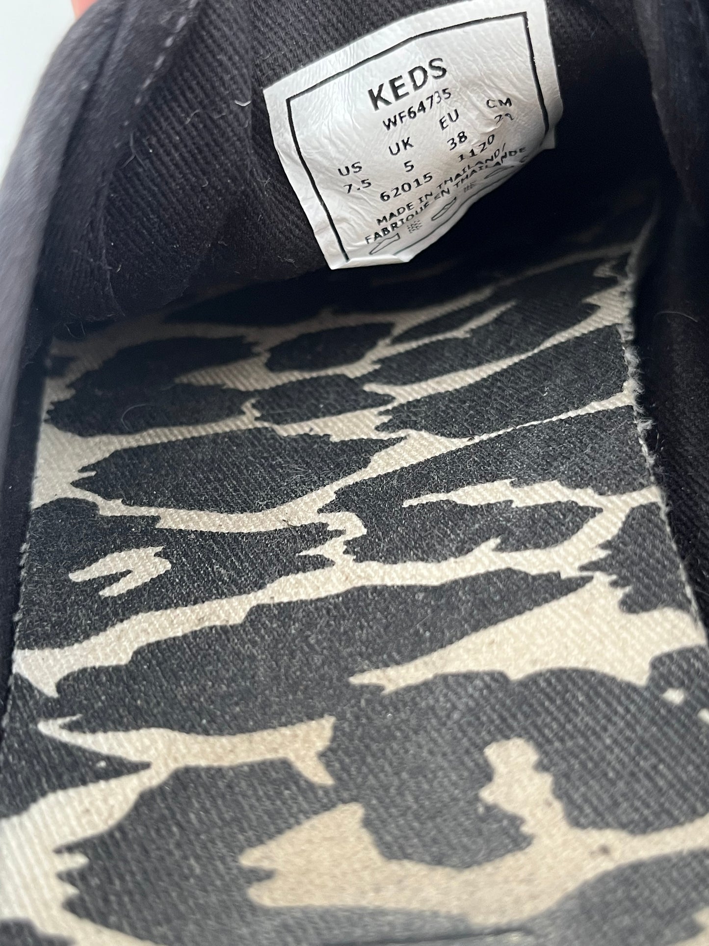 Souliers Keds - Vue sur l'étiquette de marque