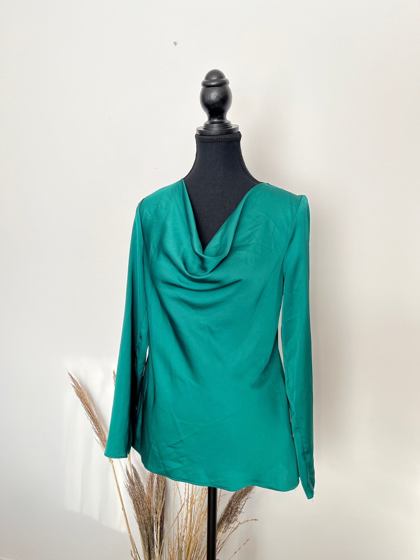 Blouse Joseph Ribkoff - Vue de côté sur fond blanc