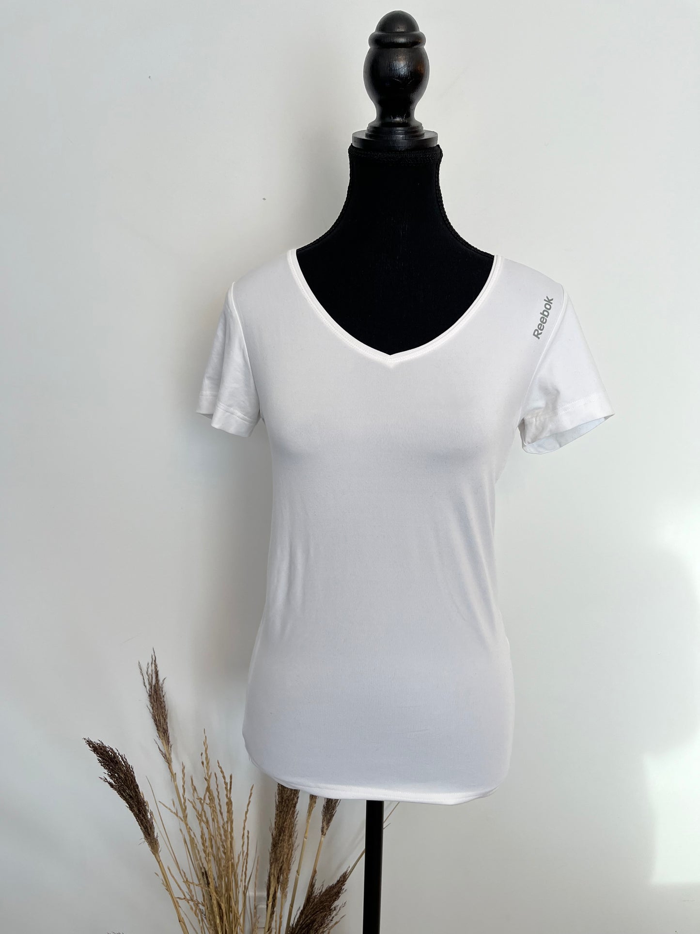 Chandail Reebok - Vue avant sur fond blanc