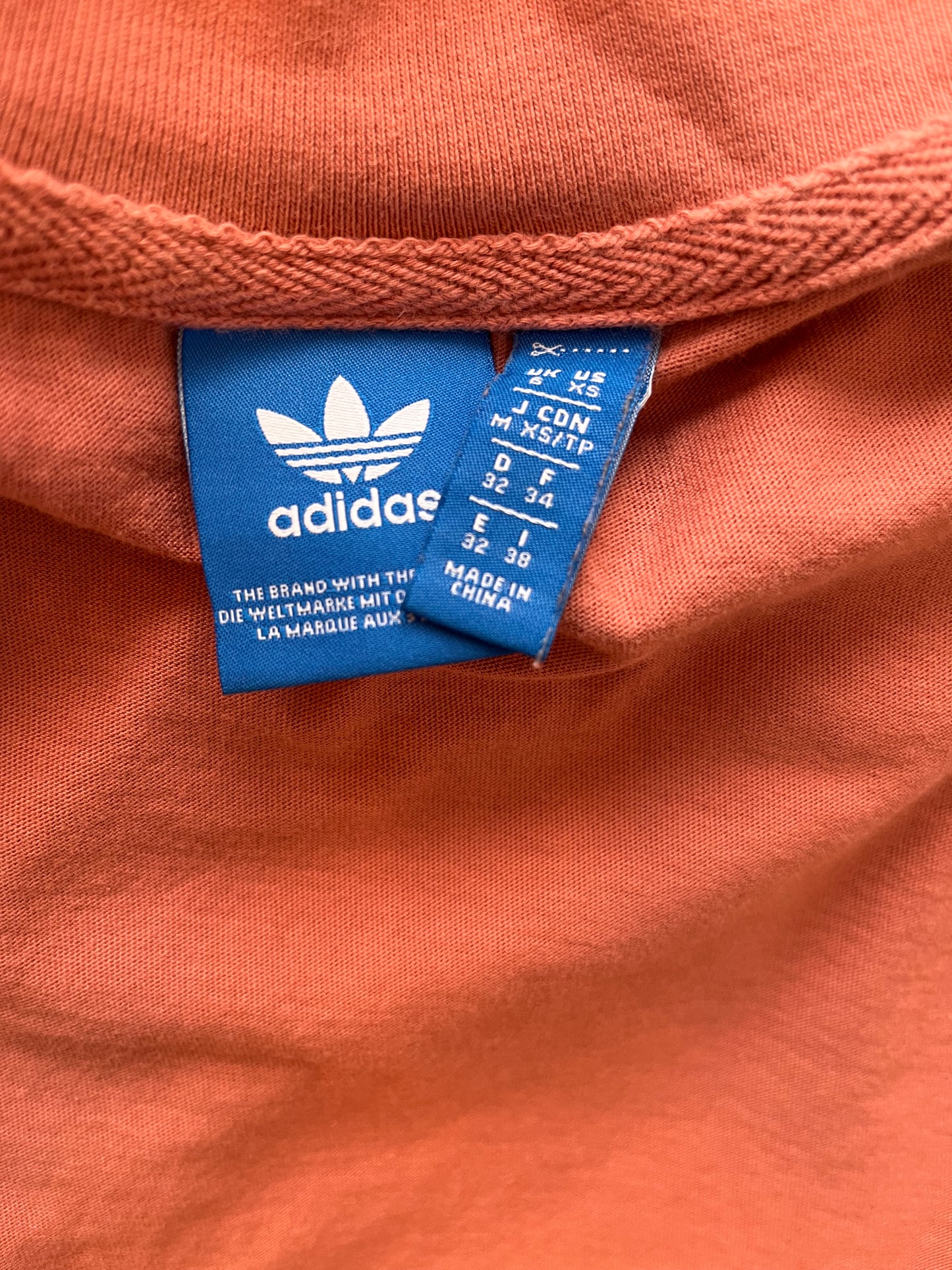 Chandail Adidas - Étiquette de taille et de marque