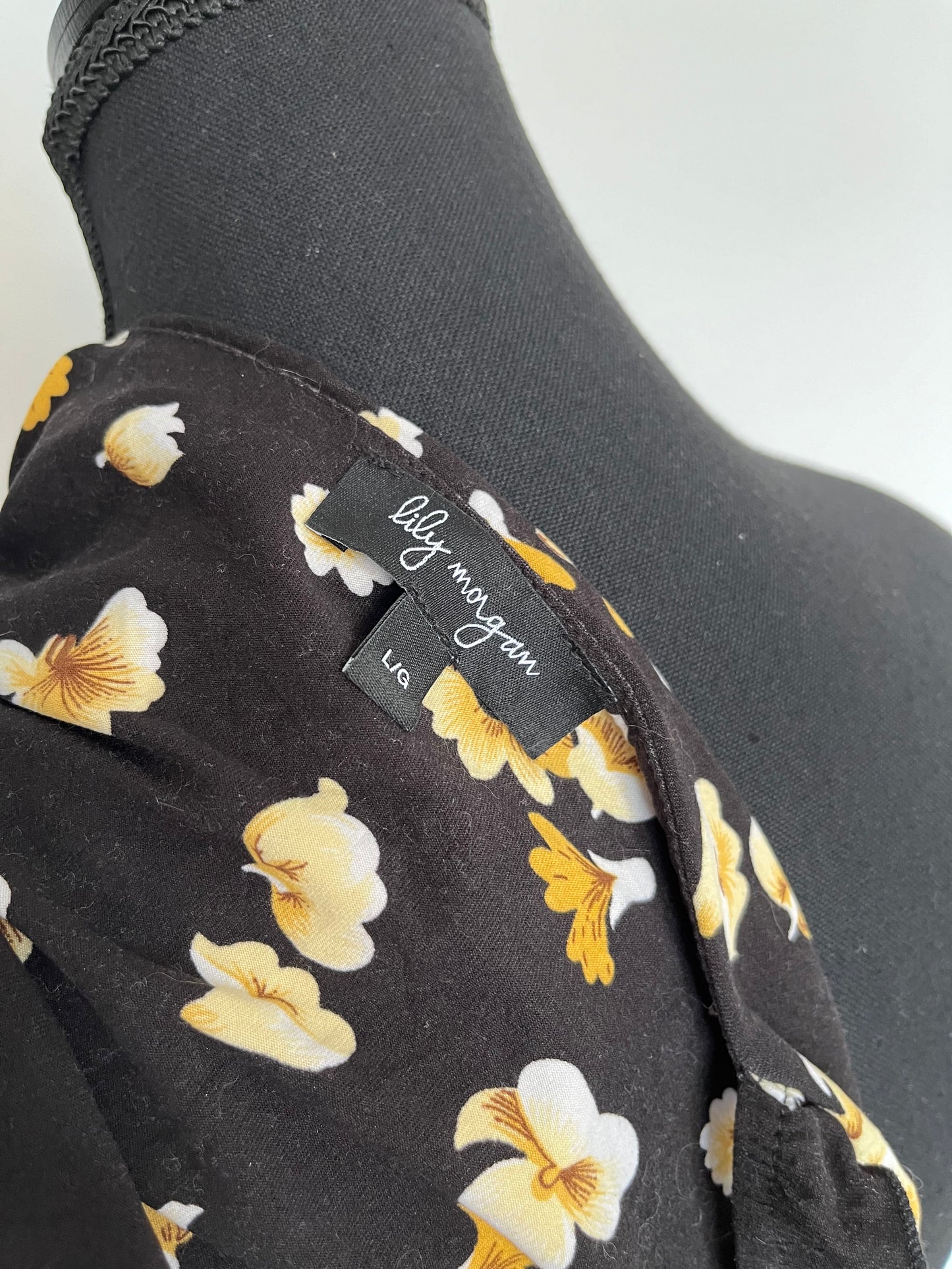 Robe Lily Morgan - Étiquette de marque et taille