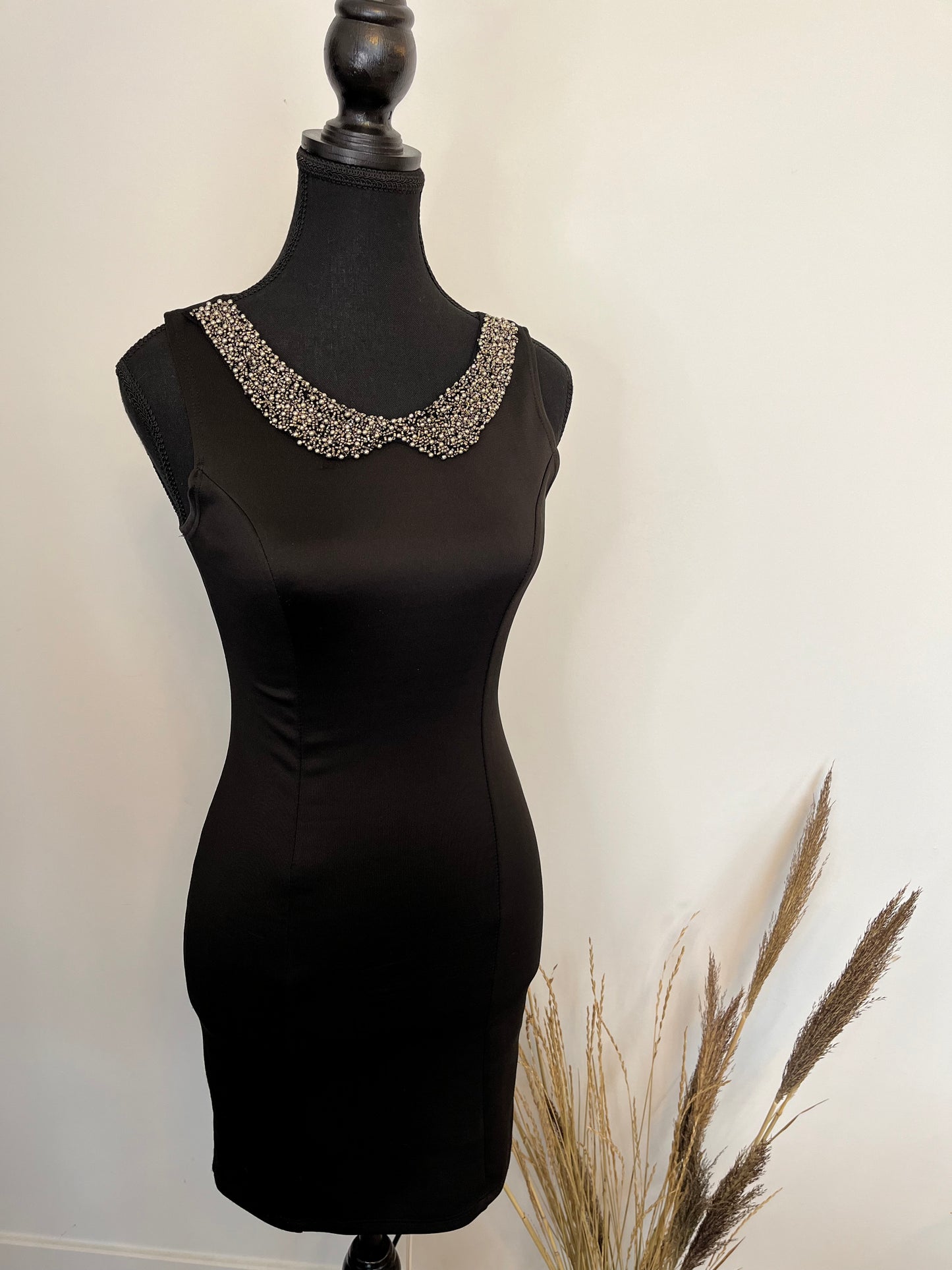 Robe Twik - Vue avant sur fond blanc