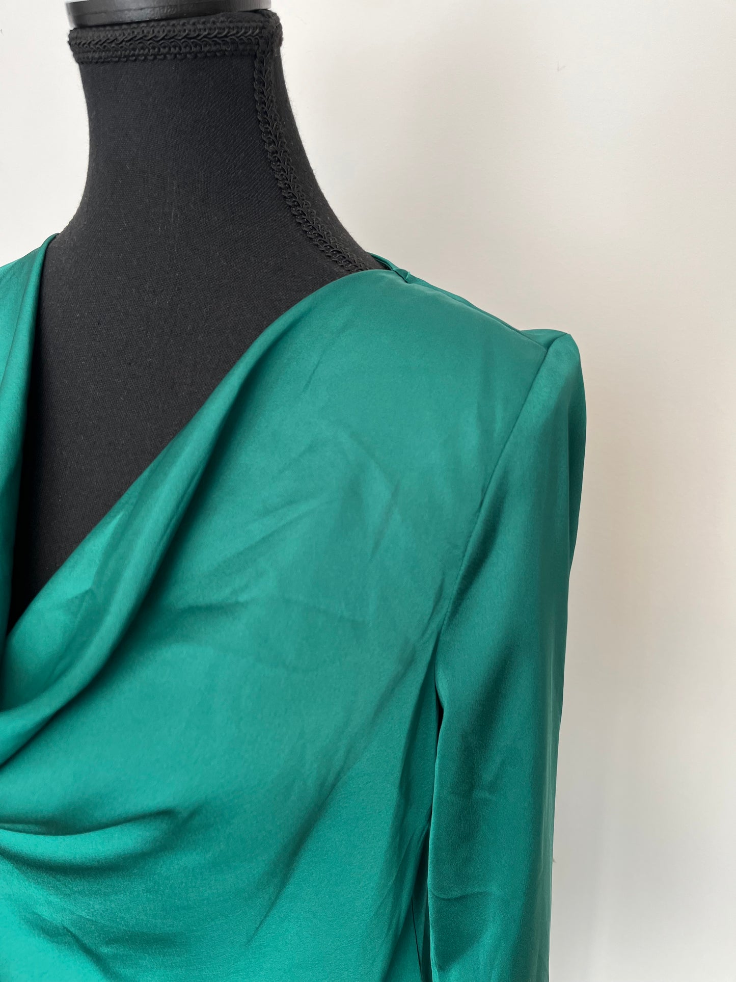 Blouse Joseph Ribkoff - Vue de près sur l'épaule