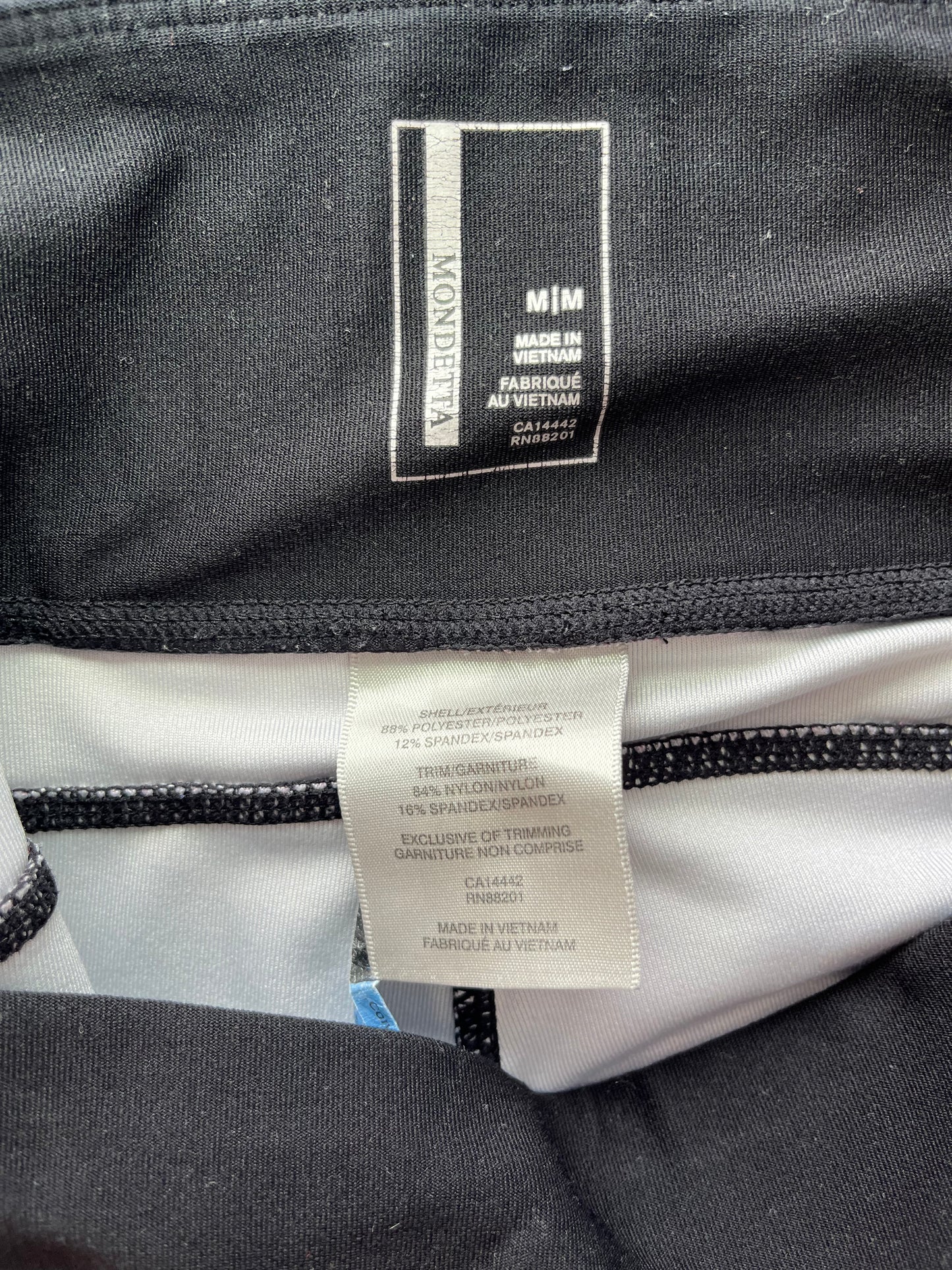 Leggings Mondetta - Étiquette de taille et de marque