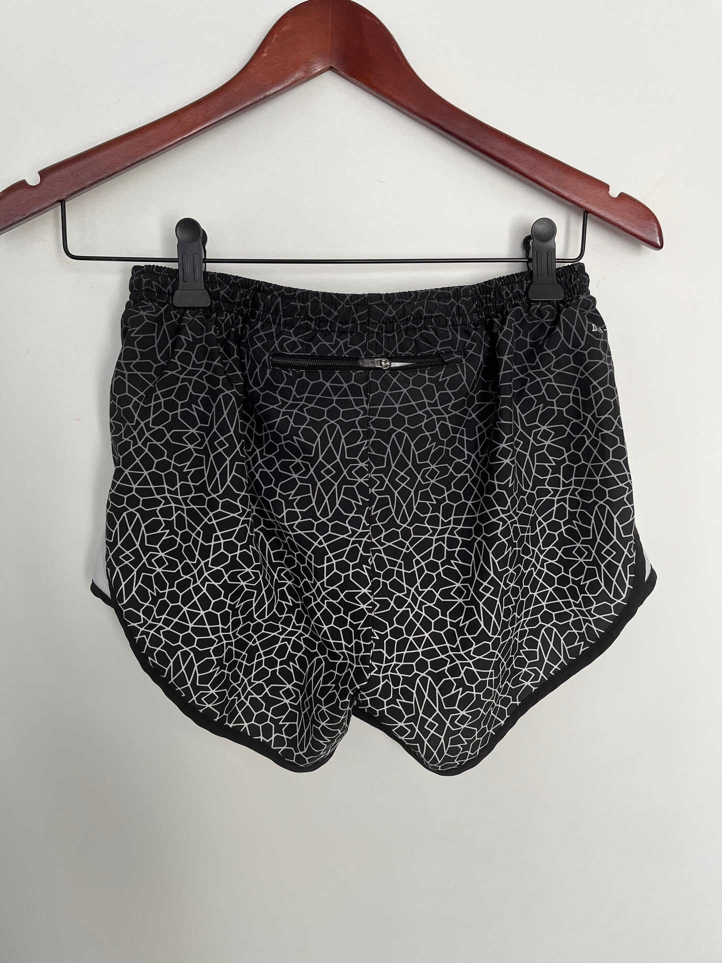 Short Nike - Vue arrière sur fond blanc