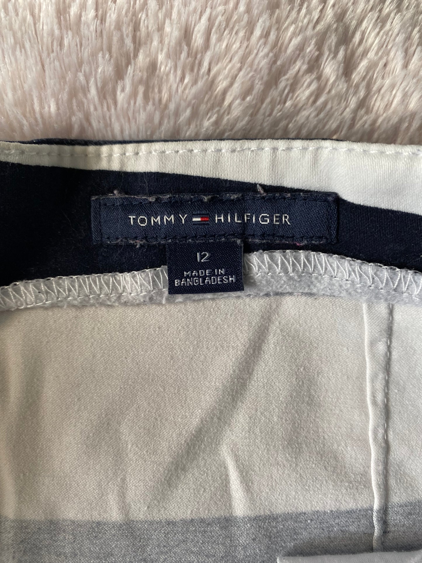 Tommy Hilfiger - Étiquette de marque