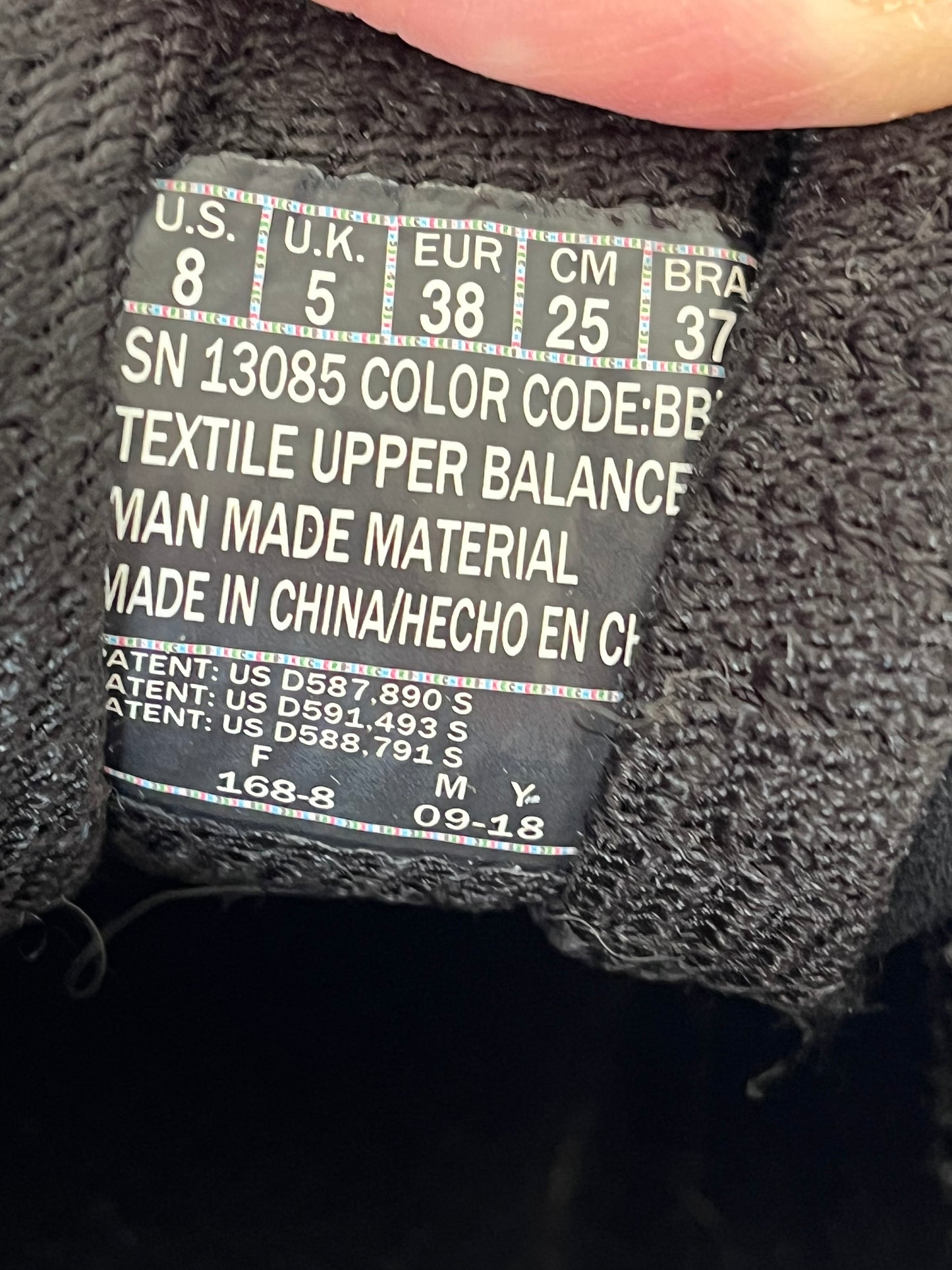 Taille-Souliers de course Skechers, seconde main, disponible en ligne sur Nouvelle Avenue Friperie