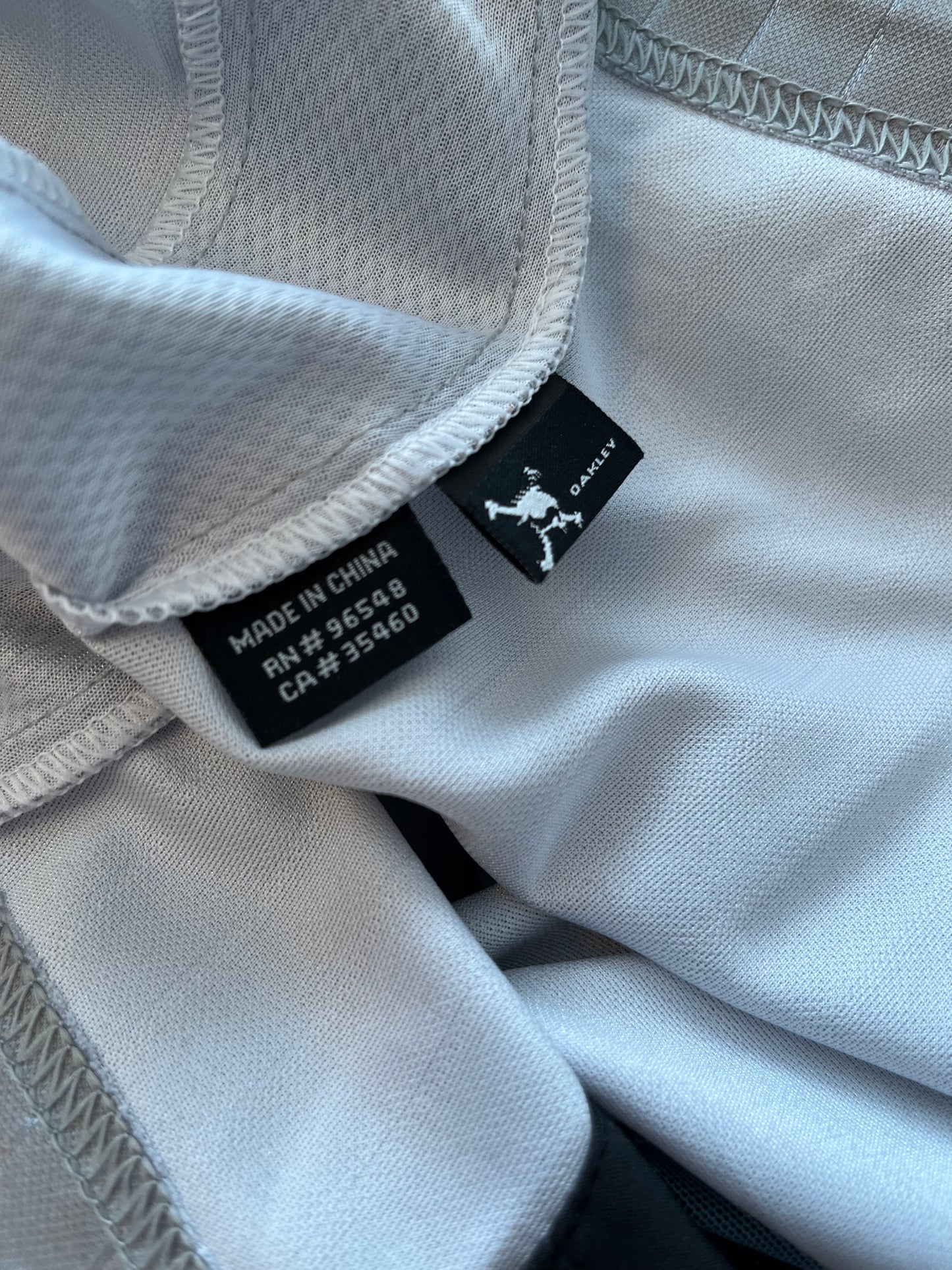 Chandail Oakley - Étiquette