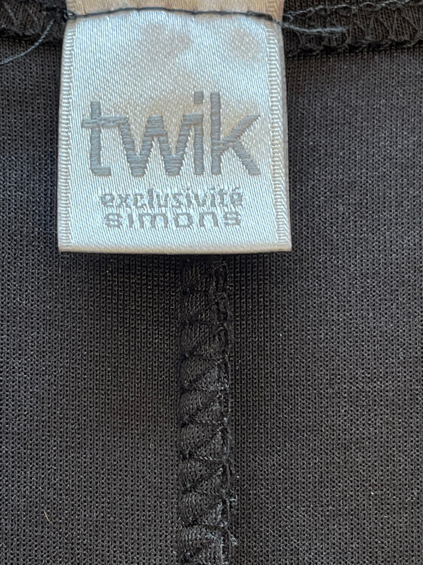 Robe Twik - Étiquette de marque