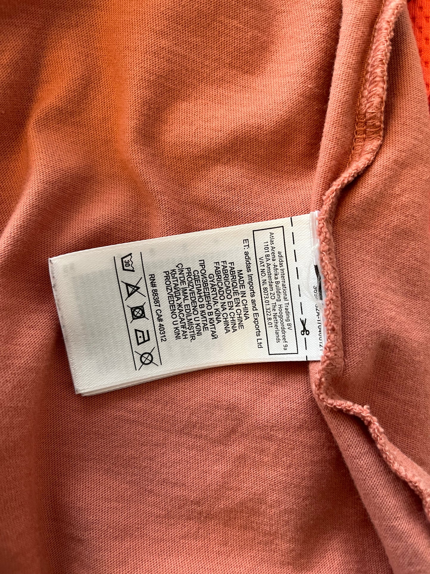 Chandail Adidas - Étiquette de composition