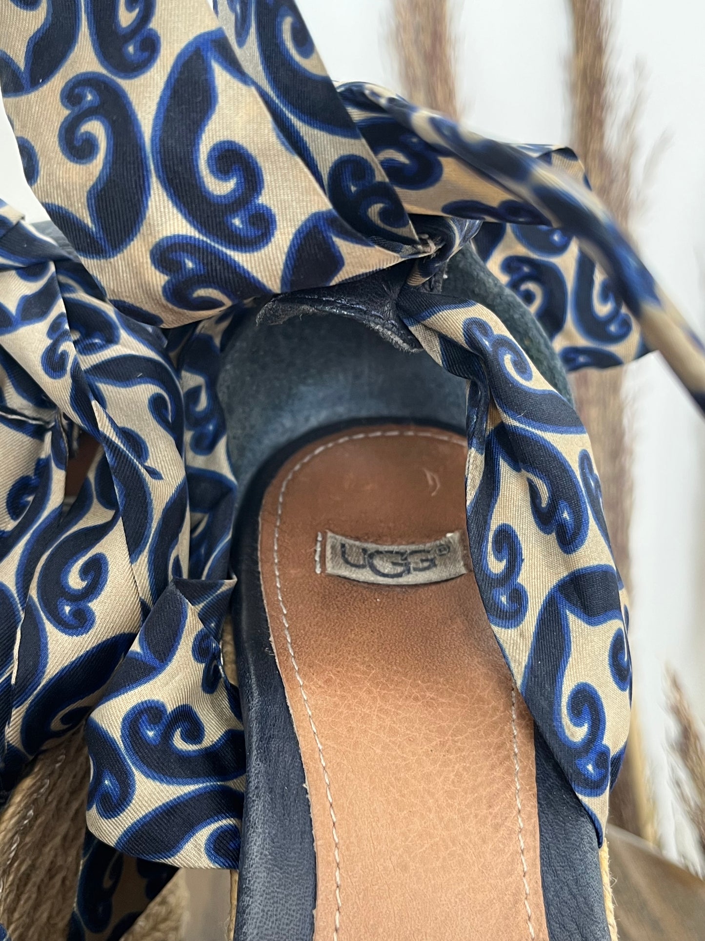 Souliers Ugg - Vue sur l'étiquette de marque