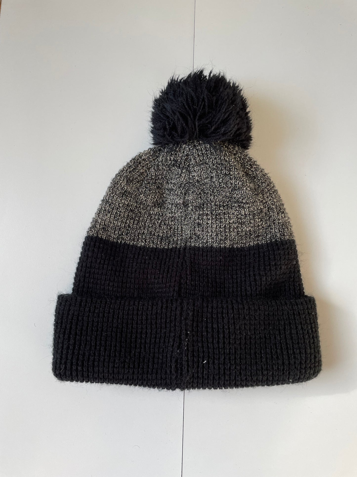 Tuque noire (OS)