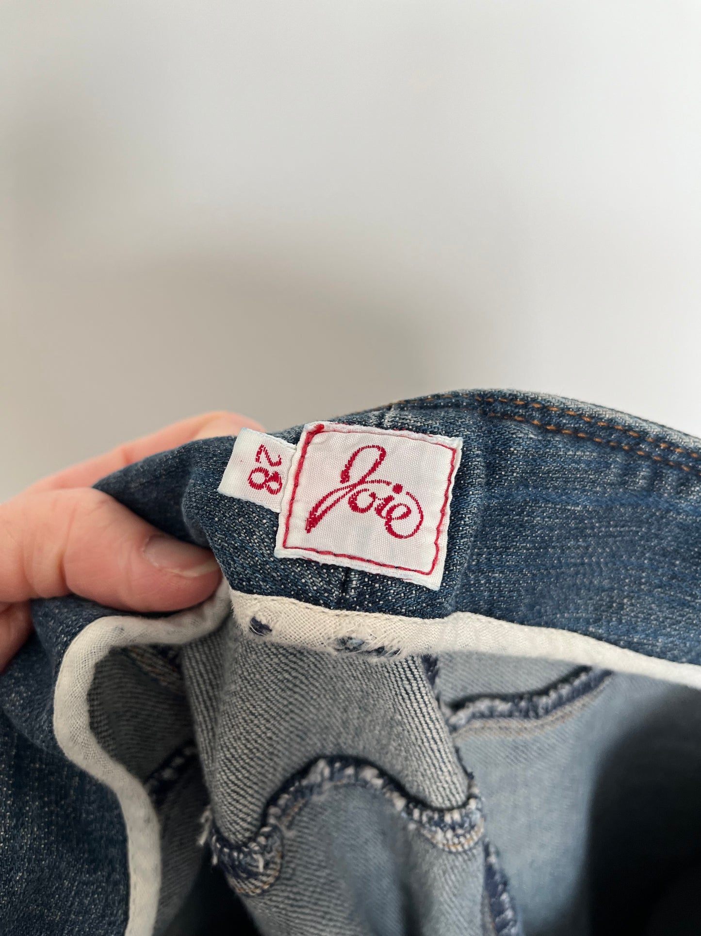Joie Jeans - Vue sur l'étiquette de marque et taille