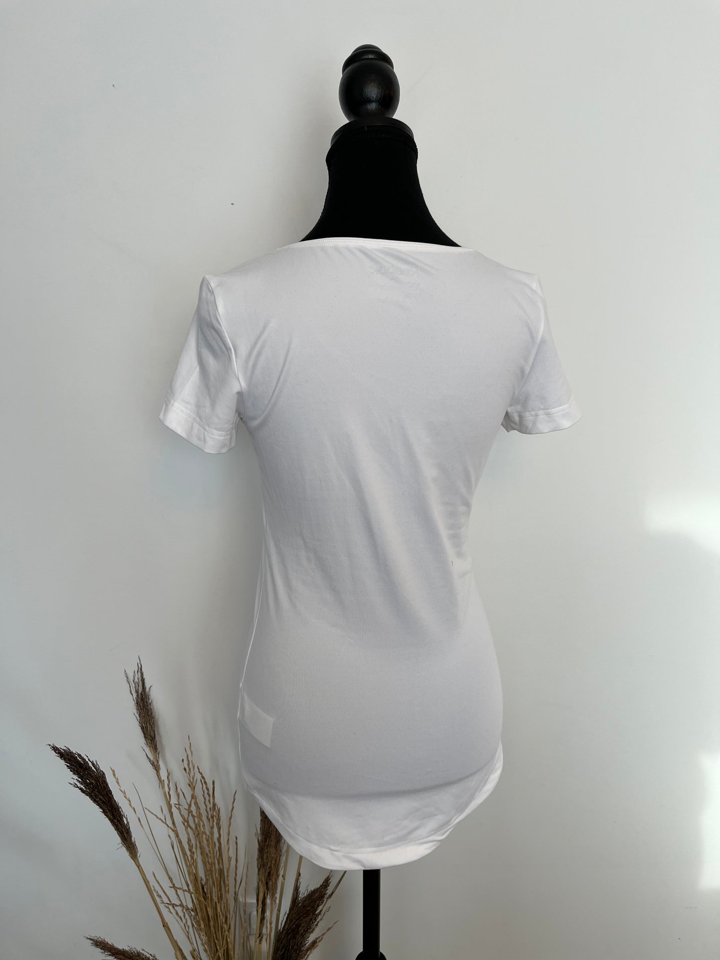 Chandail Reebok - Vue arrière sur fond blanc