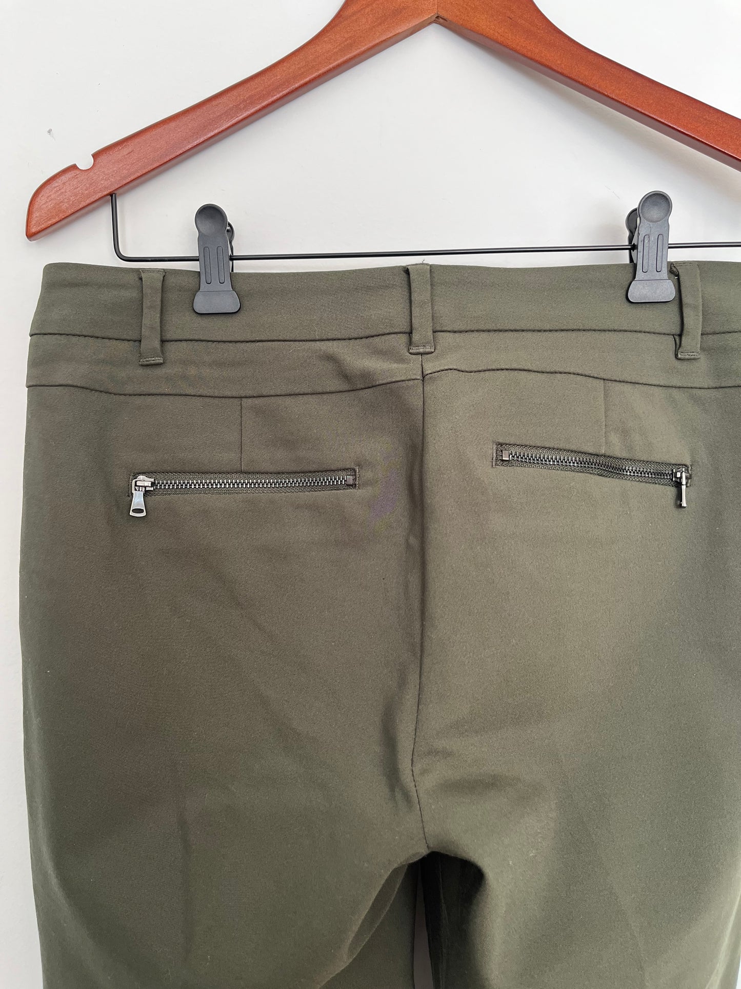 Pantalon RW&CO - Vue sur les poches