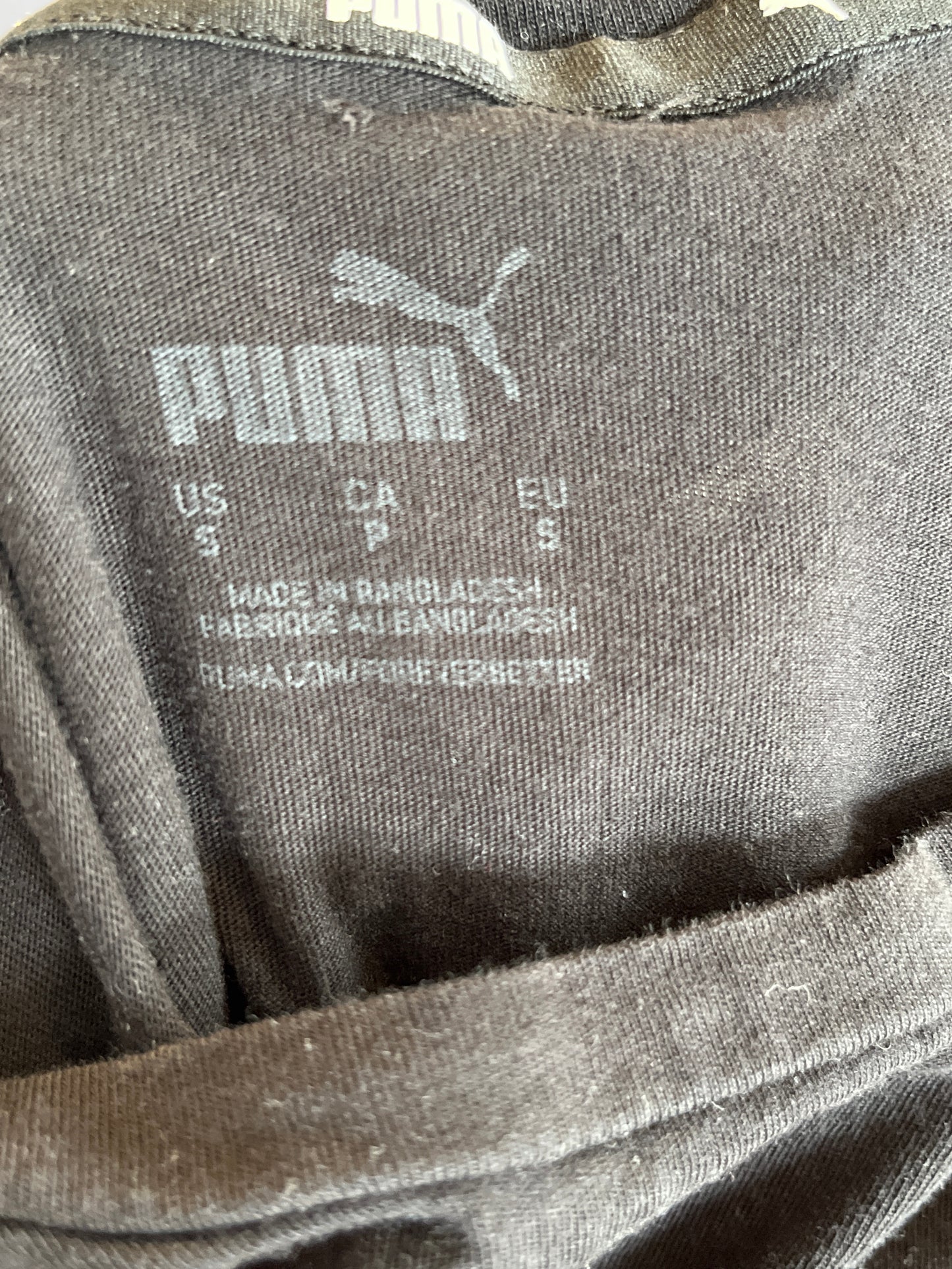 Chandail Puma - Étiquette de taille et de marque