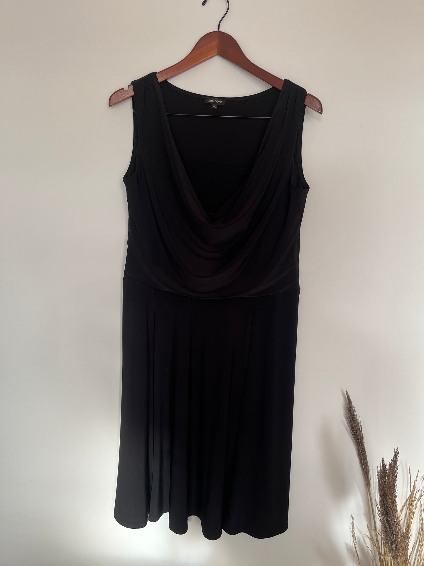 Robe Emotions - Vue avant sur fond blanc