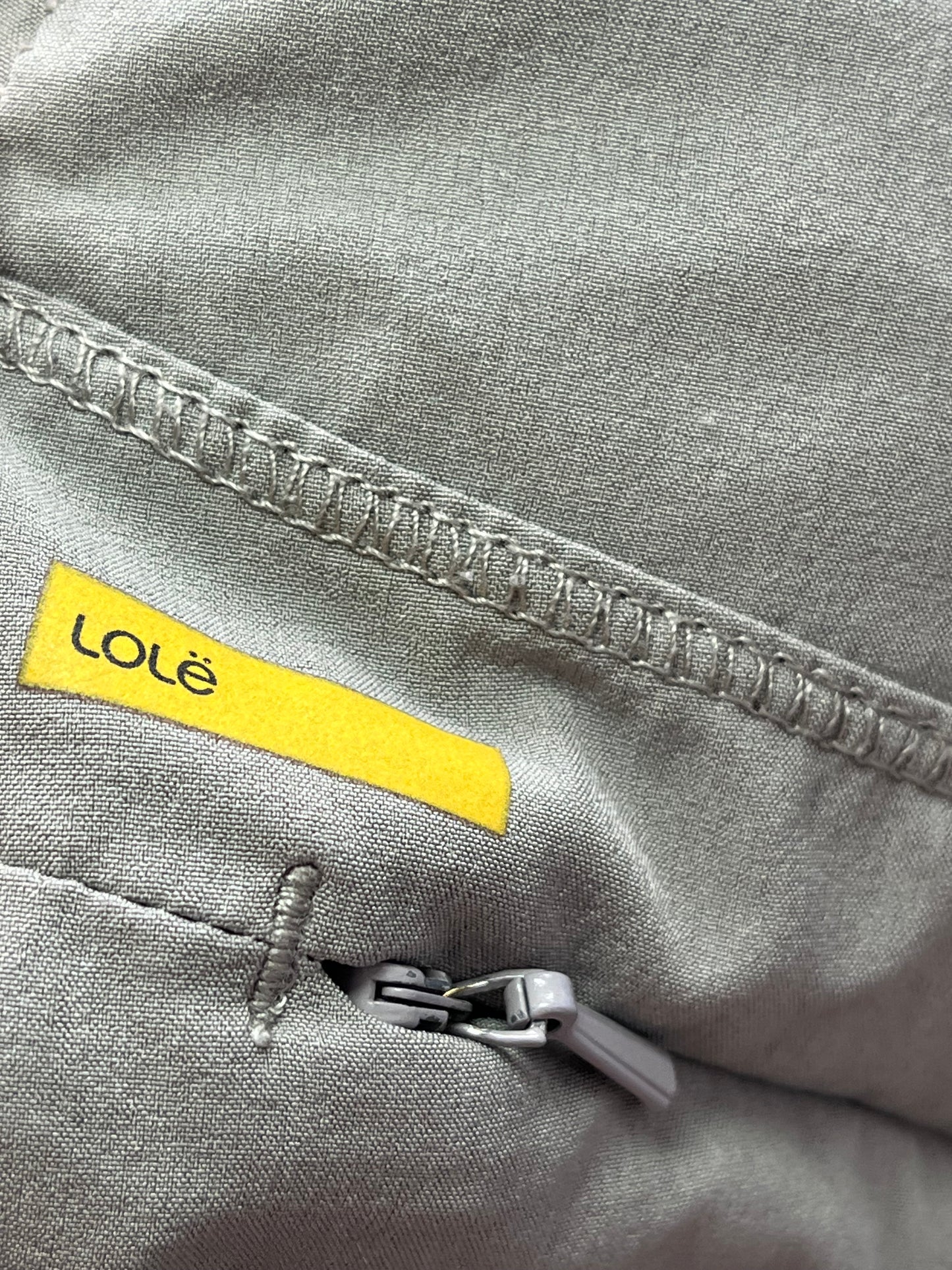 Pantalon Lolë - Étiquette de marque