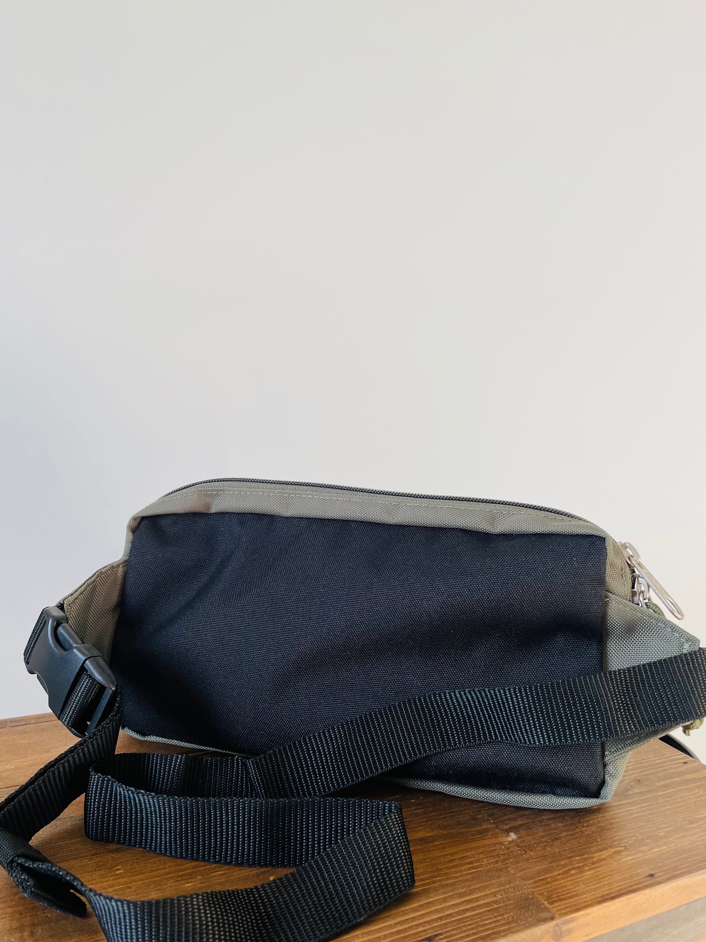 Jansport - Sac banane kaki