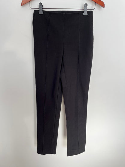 Pantalon Marciano - Vue avant sur fond blanc