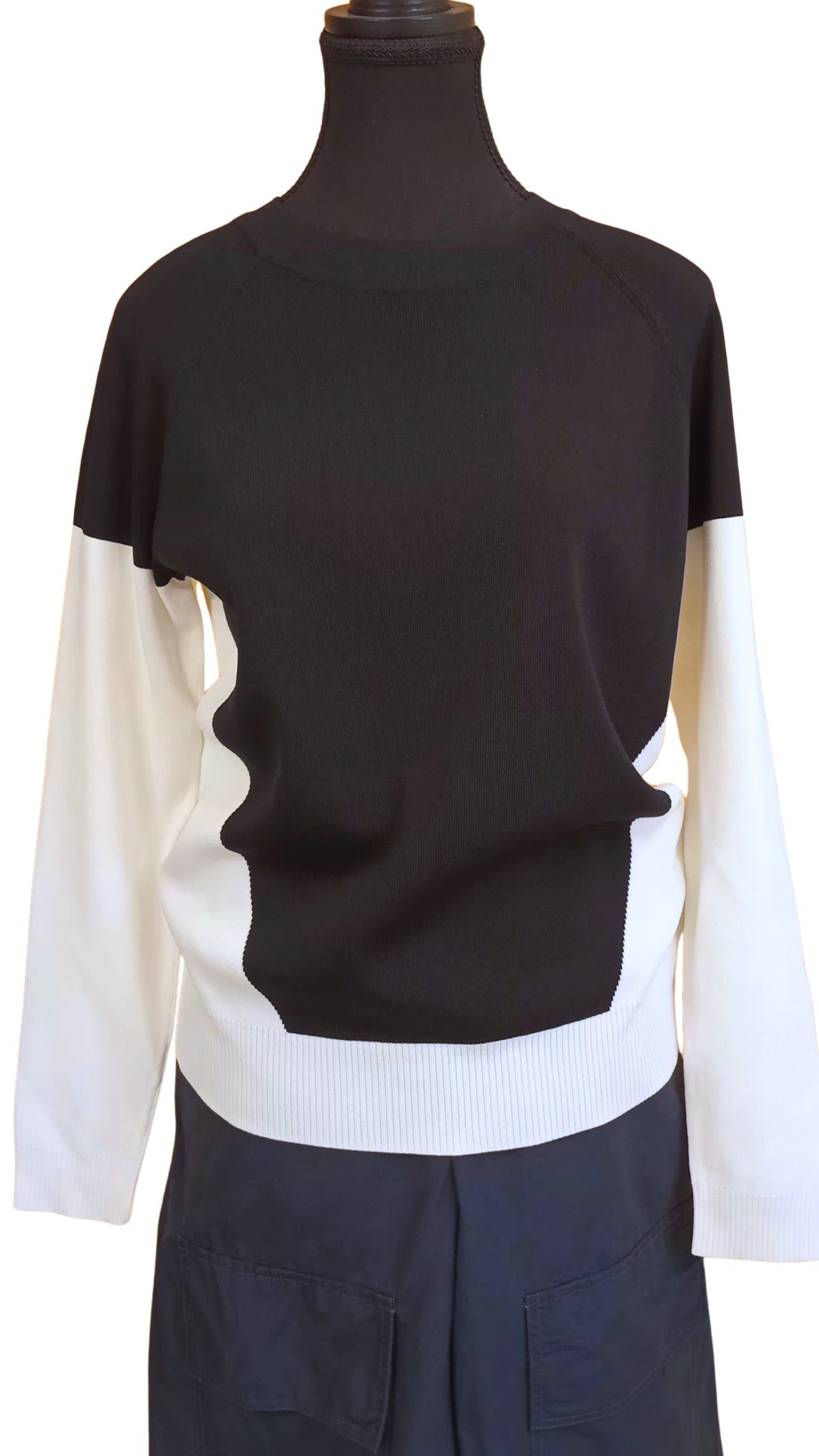 Chandail blanc et marine