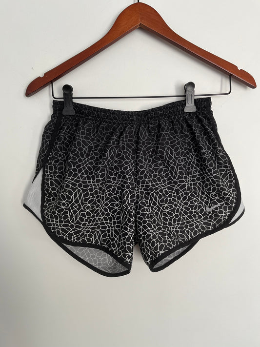Short Nike - Vue avant sur fond blanc