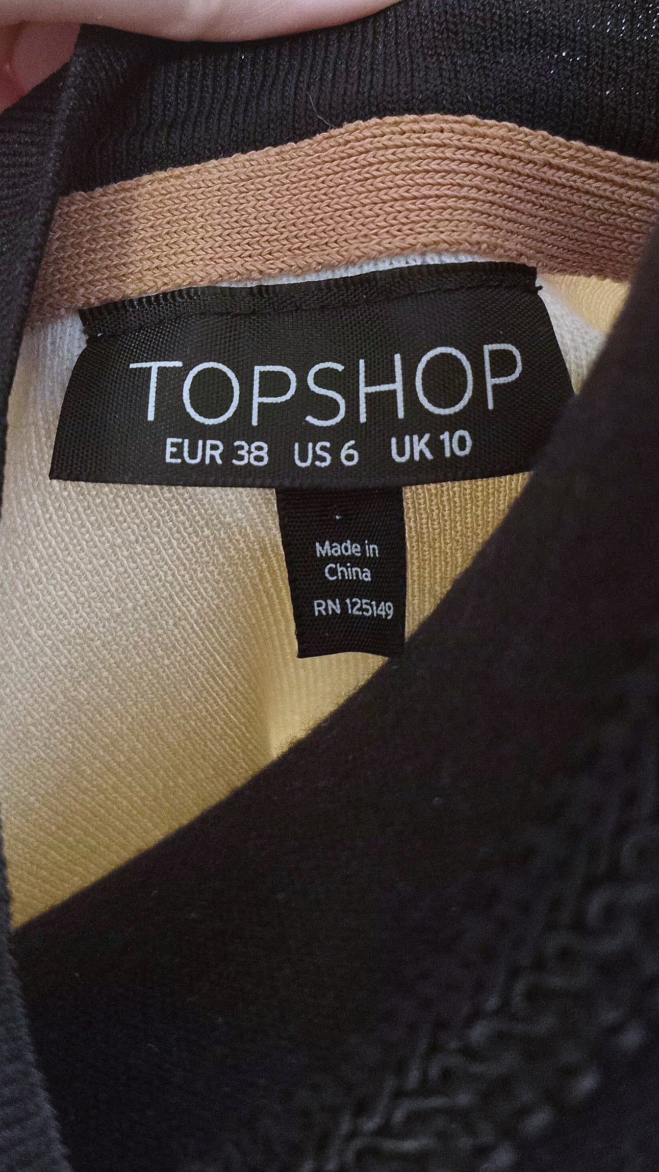 Chandail blanc et marine