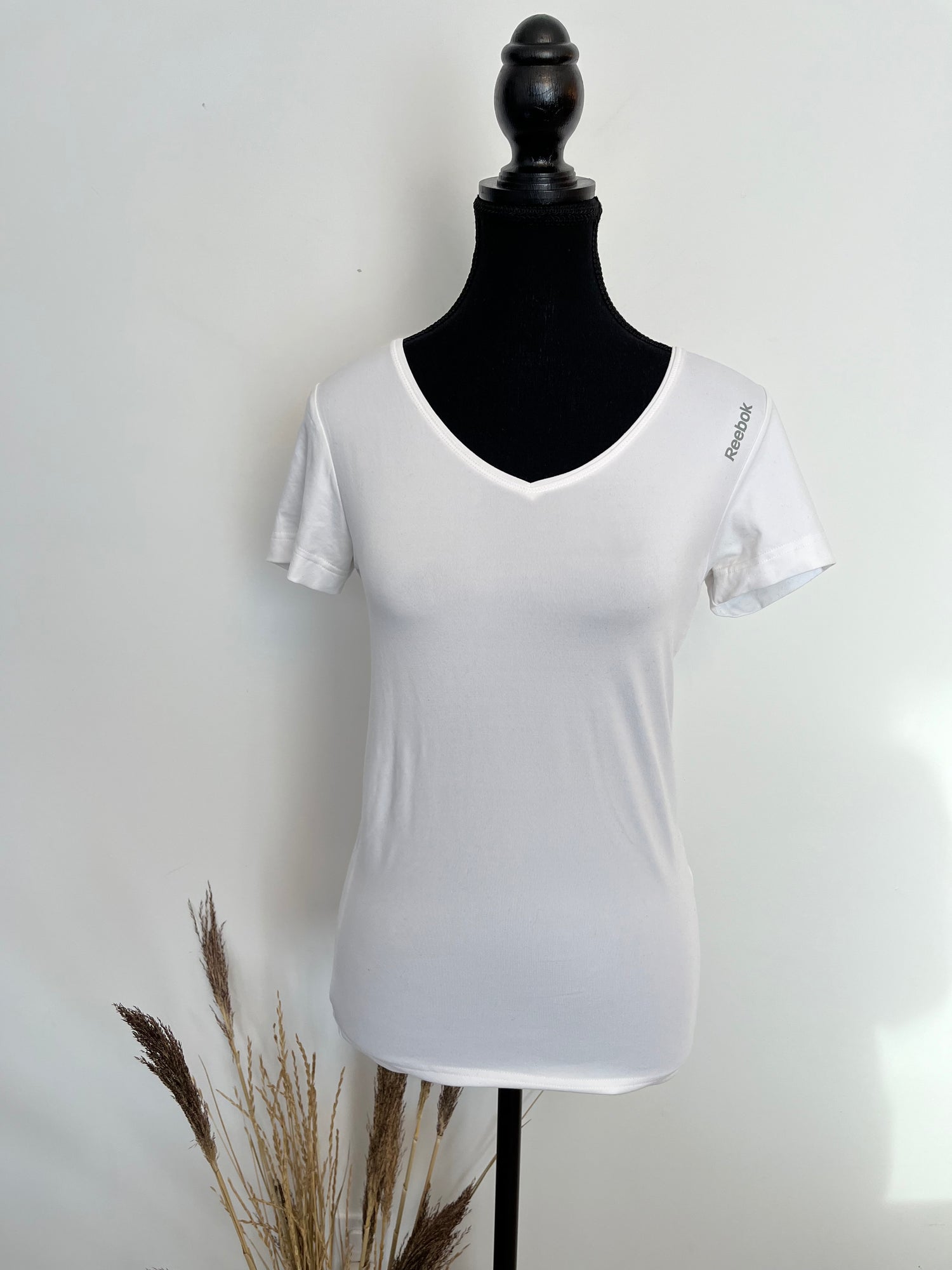 Chandail Reebok - Vue avant sur fond blanc