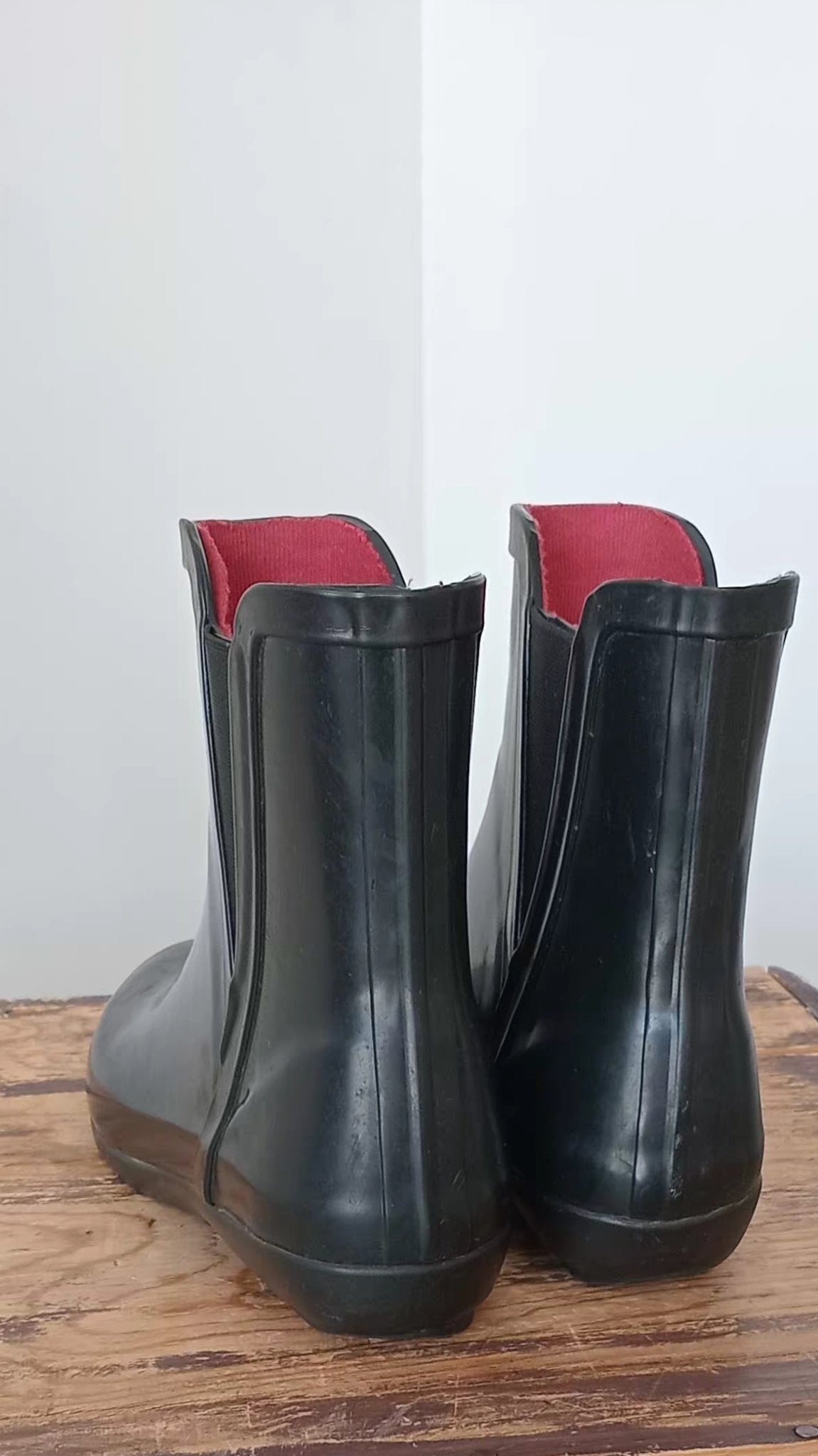 Bottes de pluie noires à la cheville (7)