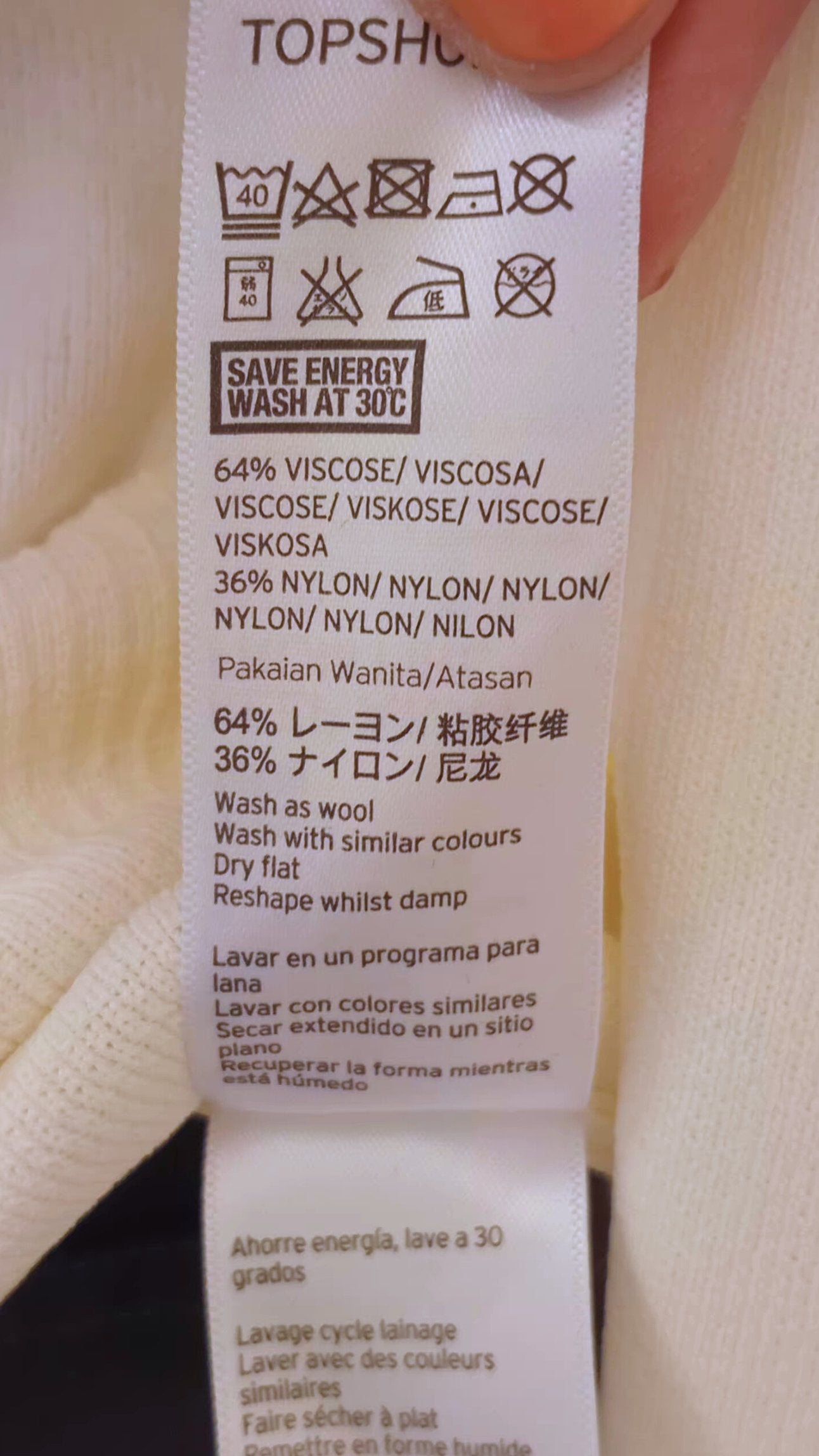 Chandail blanc et marine