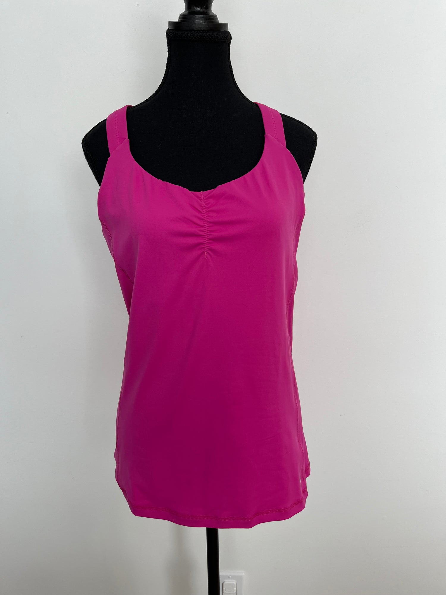 Camisole Surin - Vue avant sur fond blanc