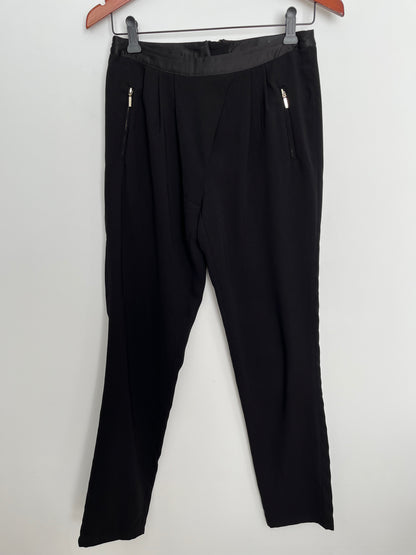 Pantalon Mossimo - Vue avant sur fond blanc