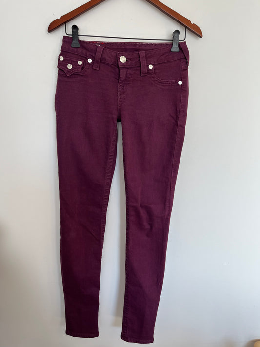 Jean True Religion - Vue avant sur fond blanc