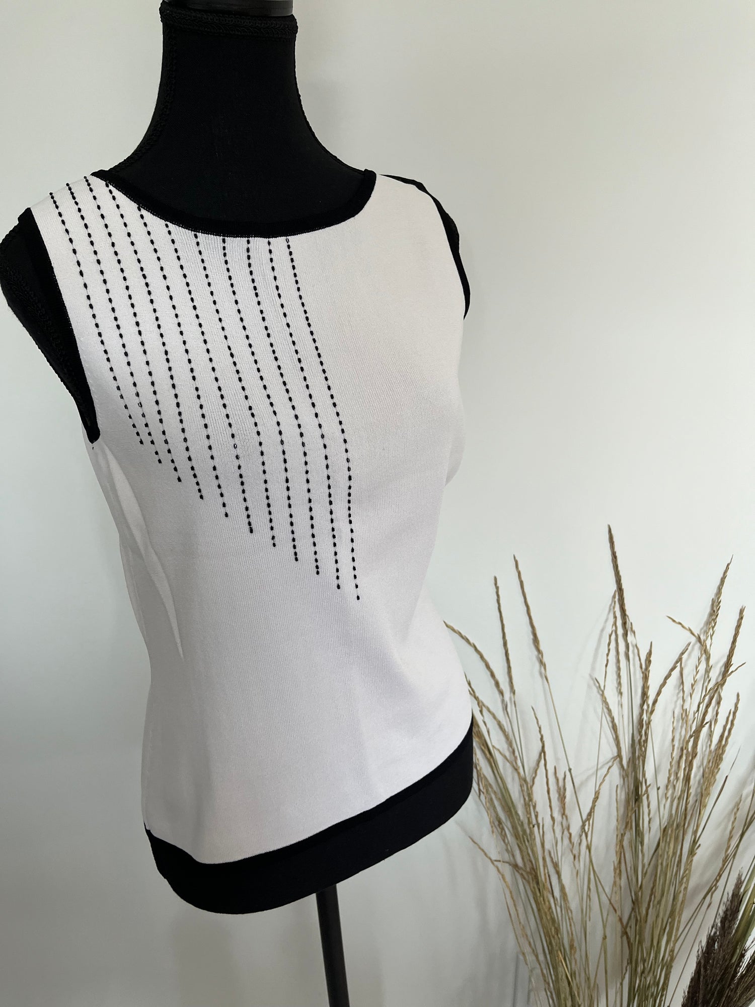 Camisole Alison Sheri - Vue avant sur fond blanc