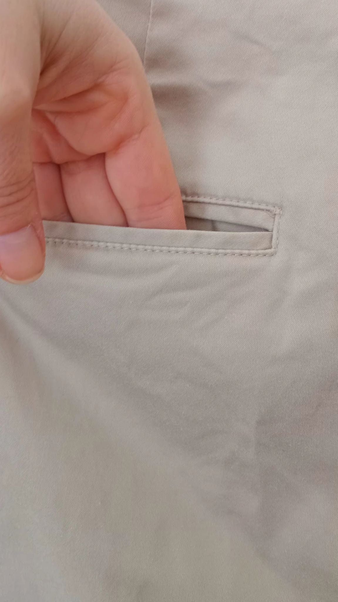 Pantalon beige à couture frontale (M)