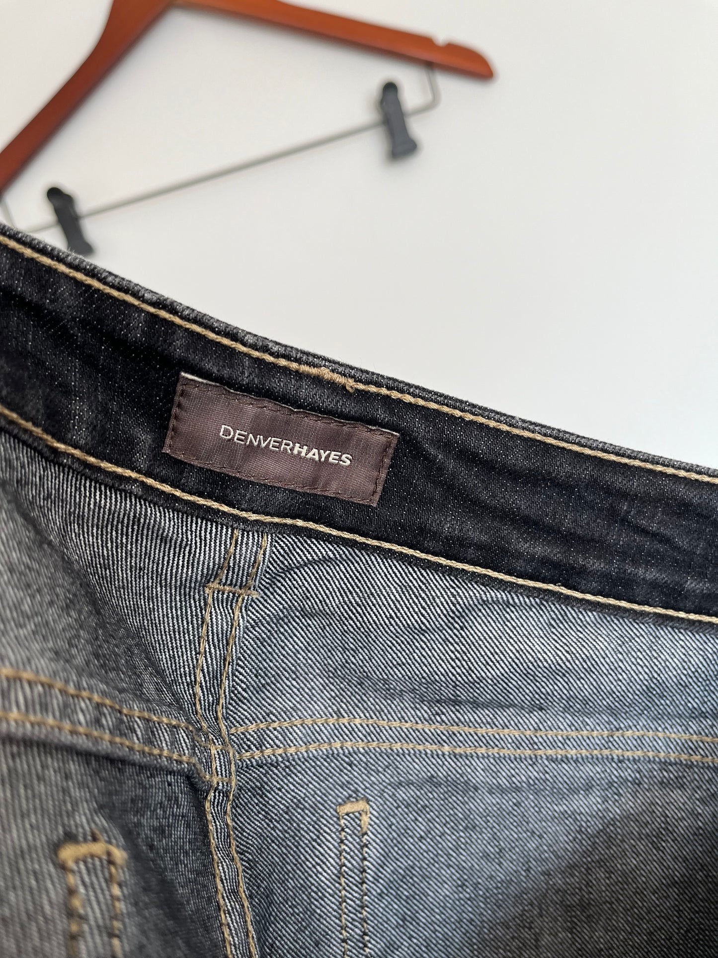 Jeans Denver Hayes - Étiquette de marque