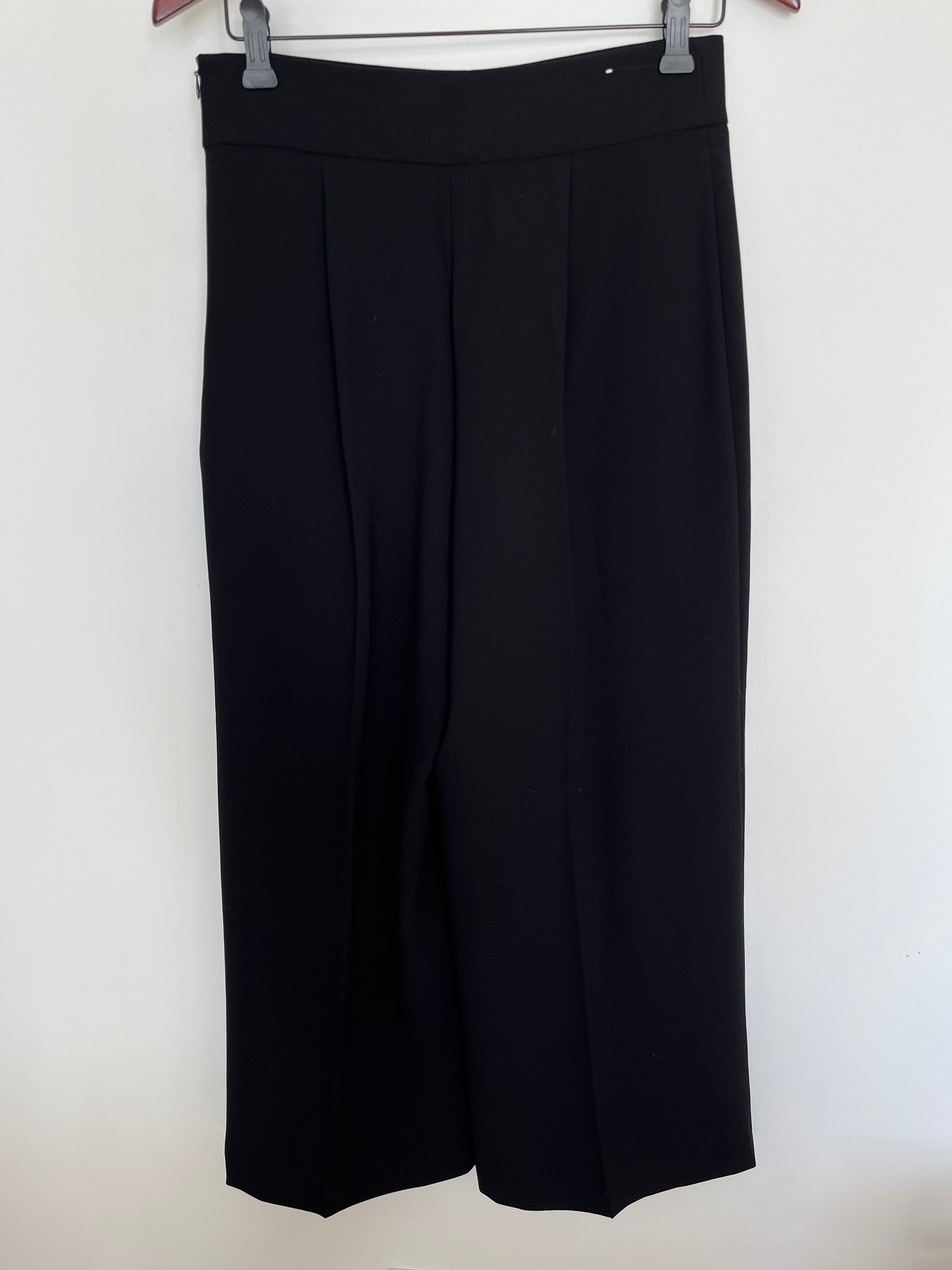 Pantalon Zara - Vue avant sur fond blanc