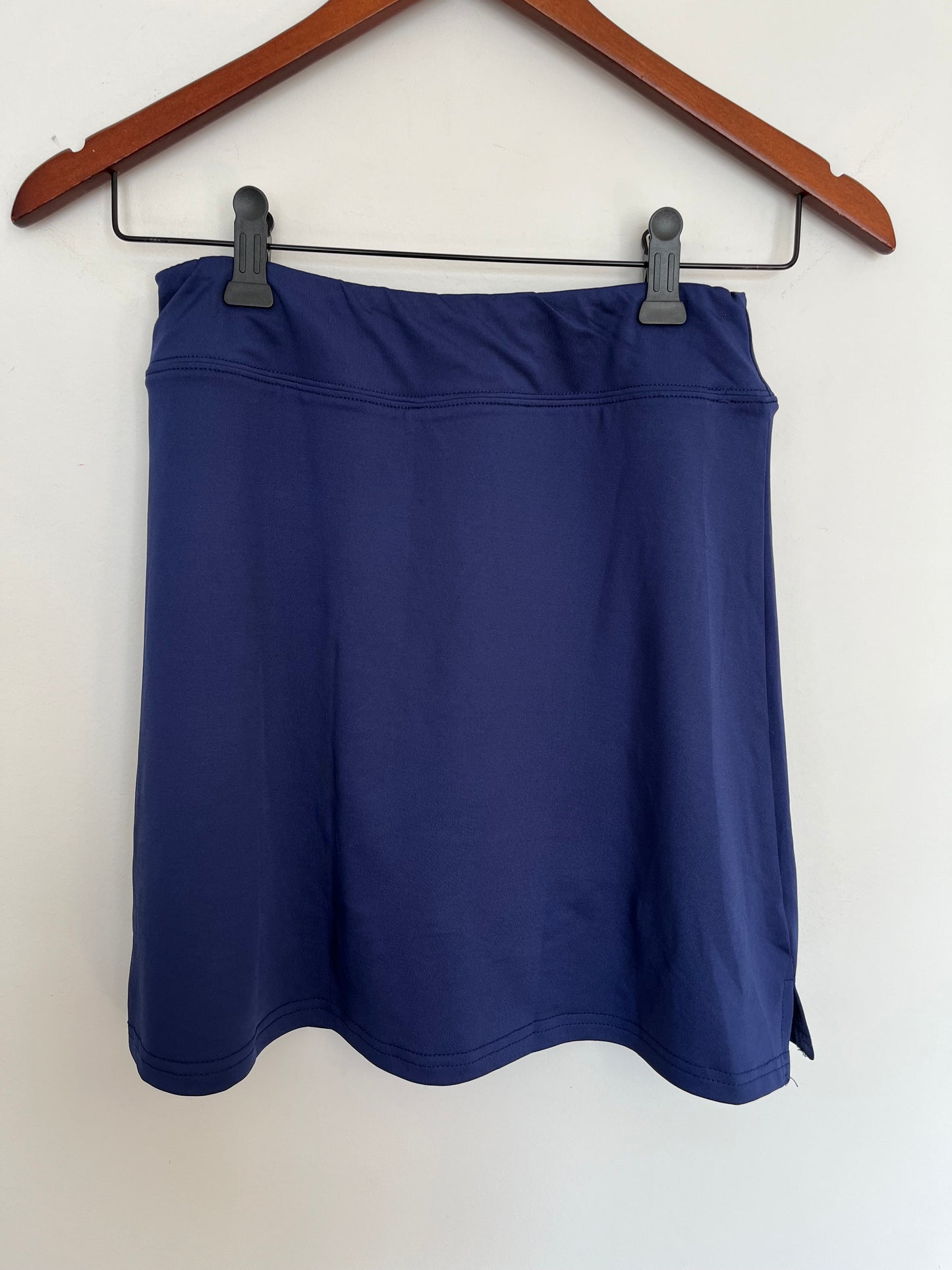 Jupe short Ekouer - Vue arrière sur fond blanc