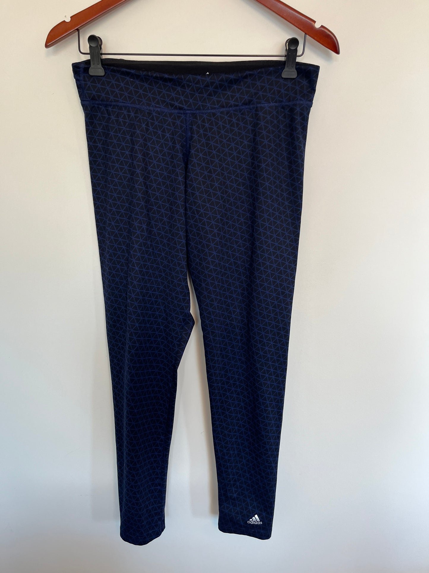 Leggings Adidas Climalite - Vue avant sur fond blanc