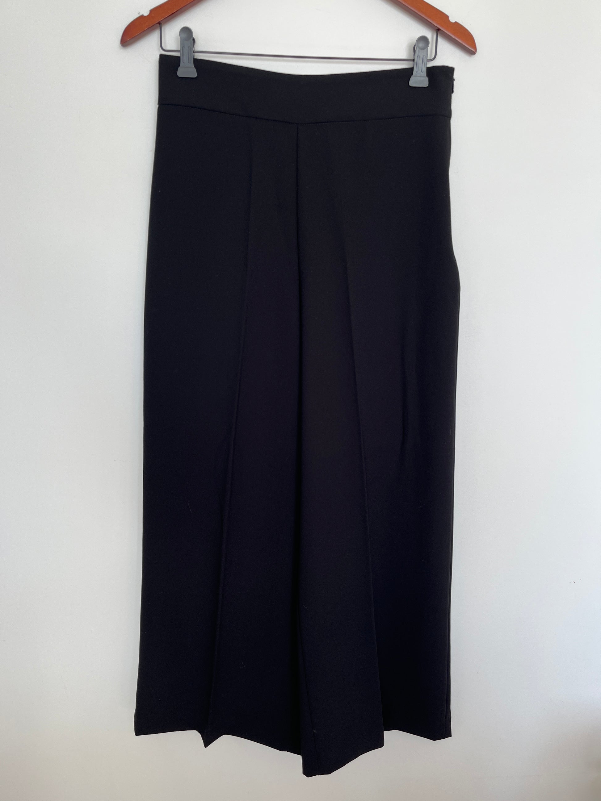 Pantalon Zara - Vue arrière sur fond blanc