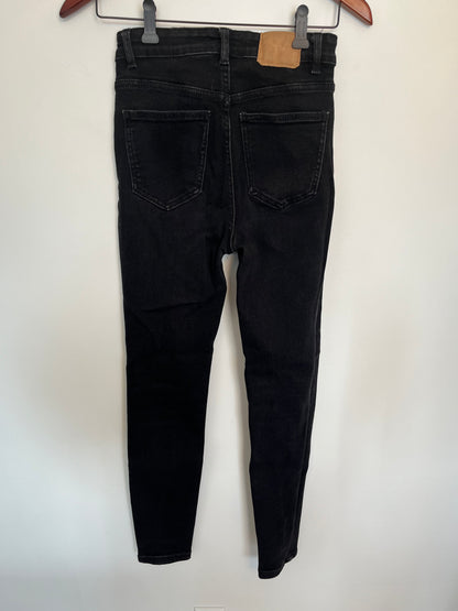 Jeans Zara - Vue arrière sur fond blanc