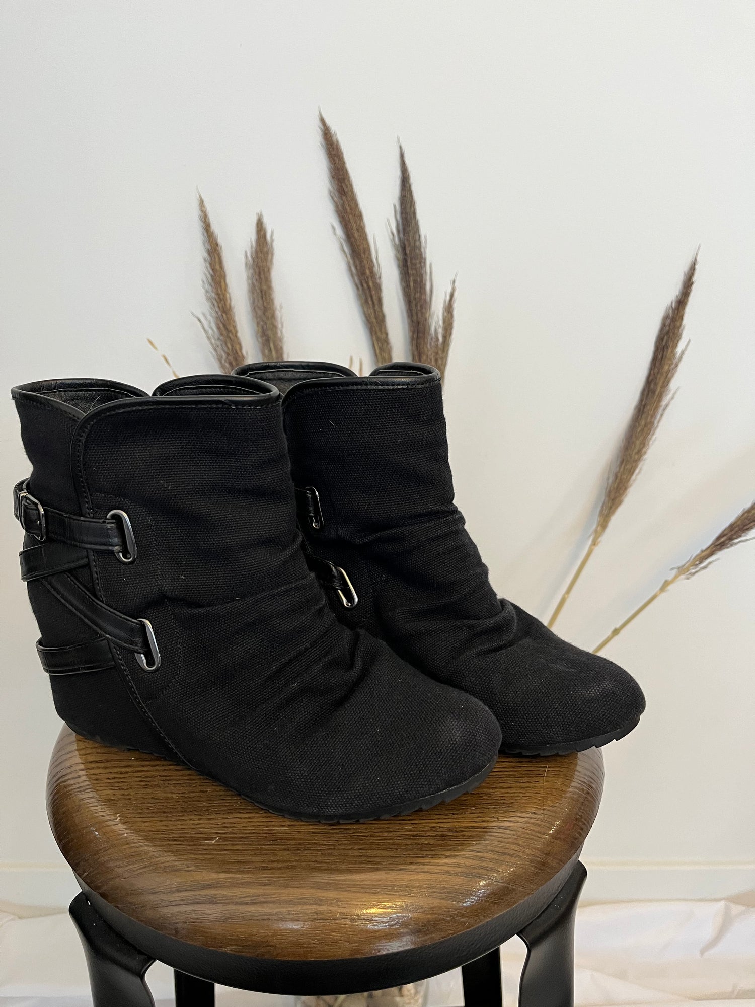 Bottillons Chelsee Girl - Vue avant sur fond blanc