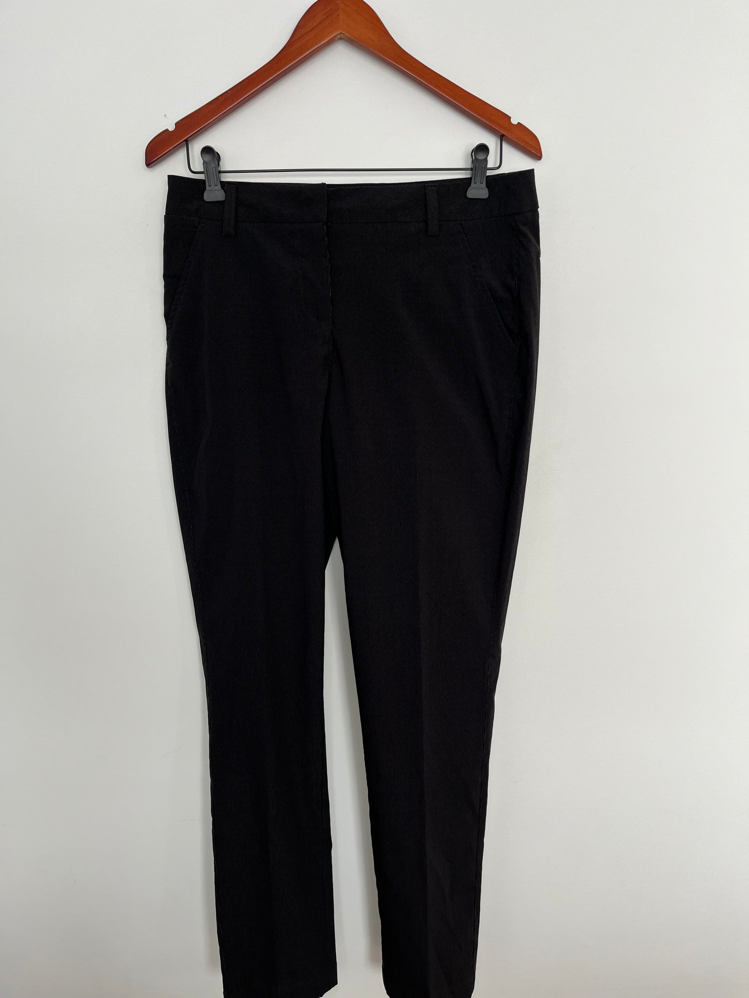 Pantalon Puma - Vue avant sur fond blanc