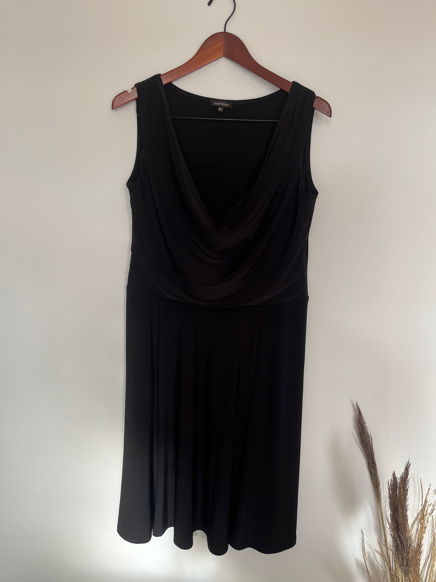 Robe Emotions - Vue avant sur fond blanc