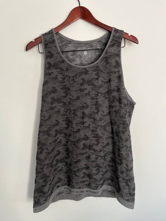 Camisole Lululemon - Vue avant sur fond blanc