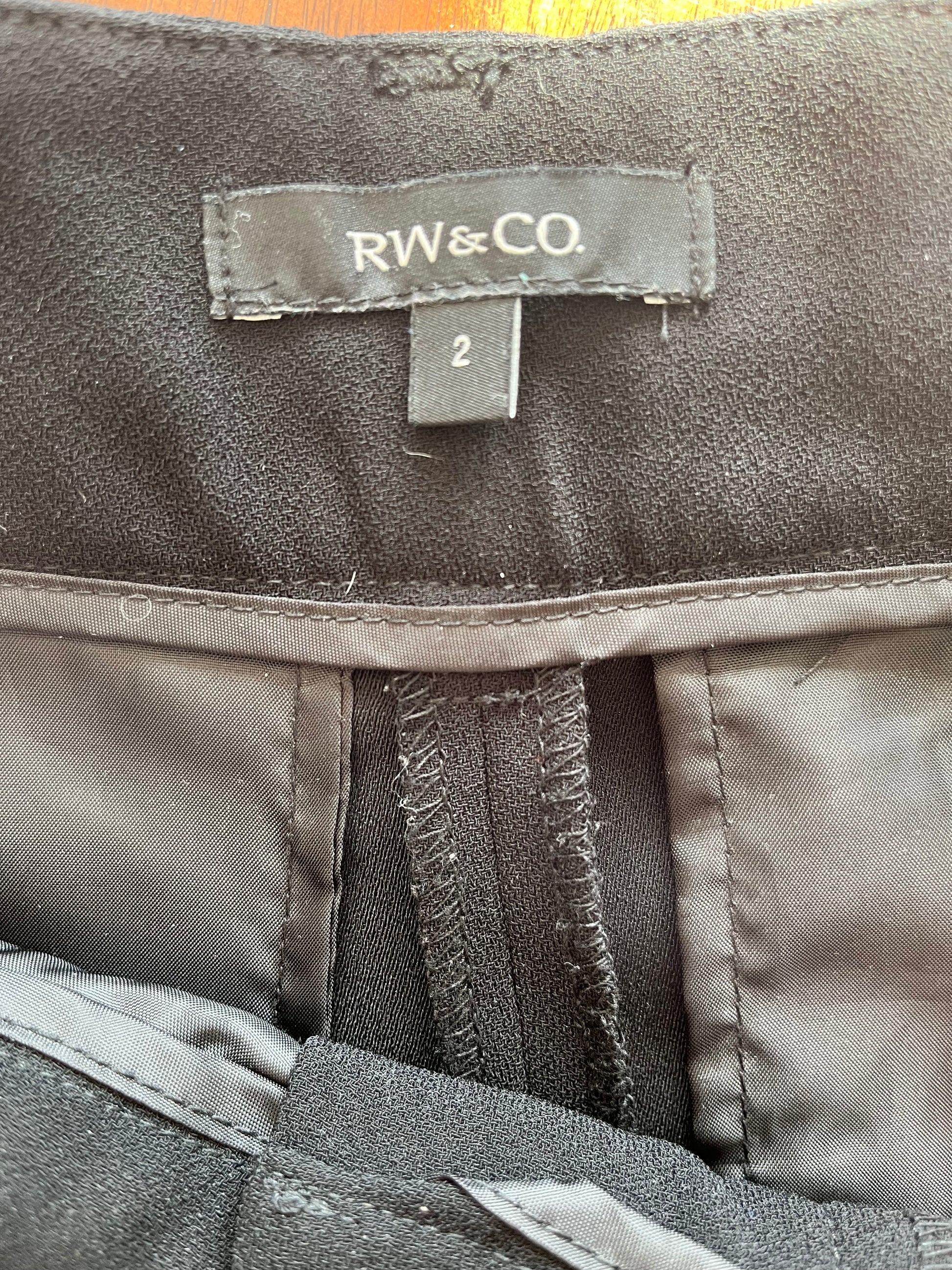 Pantalon RW&CO - Étiquette de marque et taille
