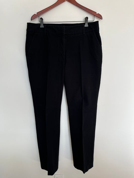 Pantalon Sandra Angelozzi - Vue avant sur fond blanc