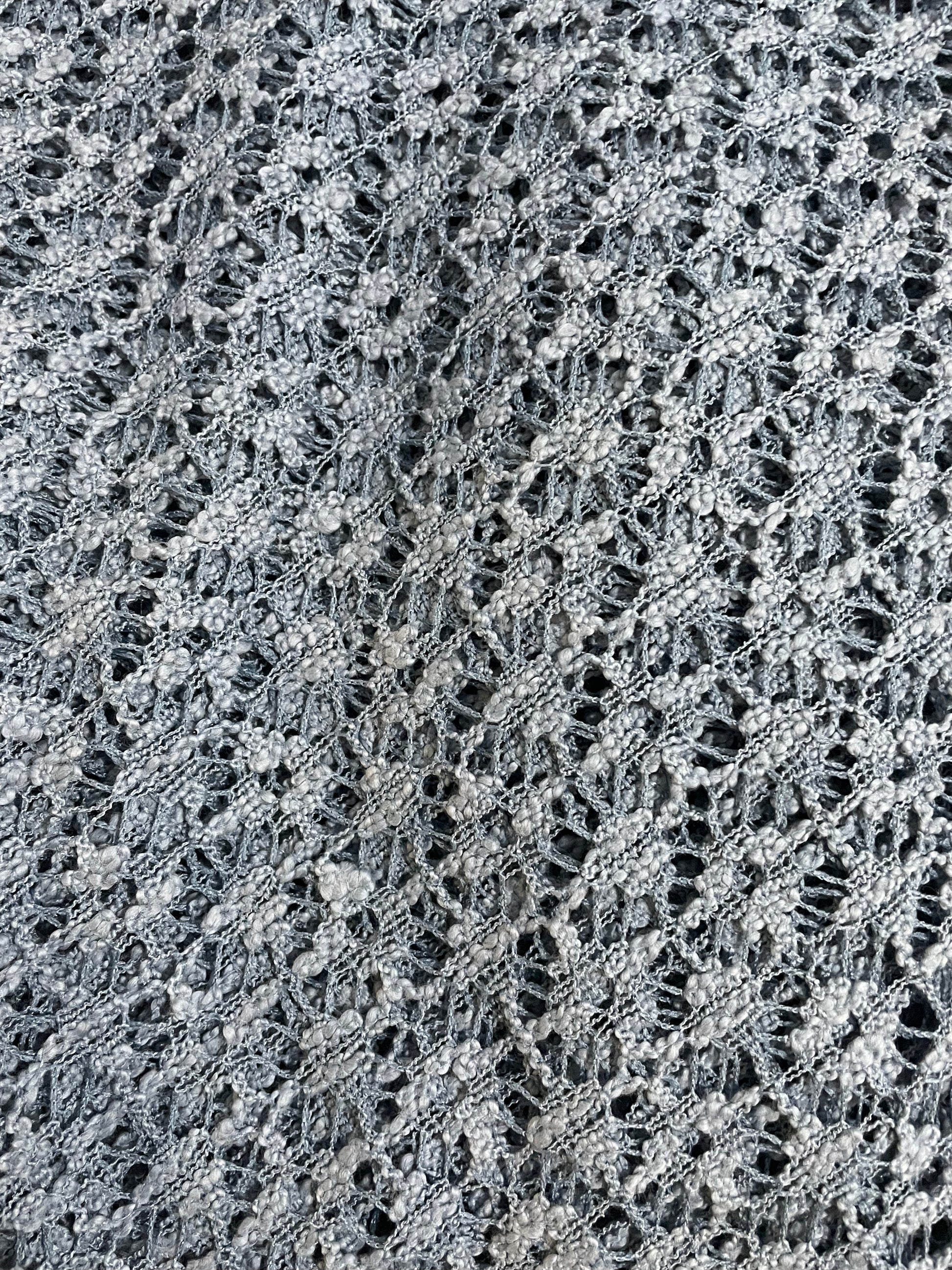 Chouchou Dentelle Bleue - Vue de près sur le tissu